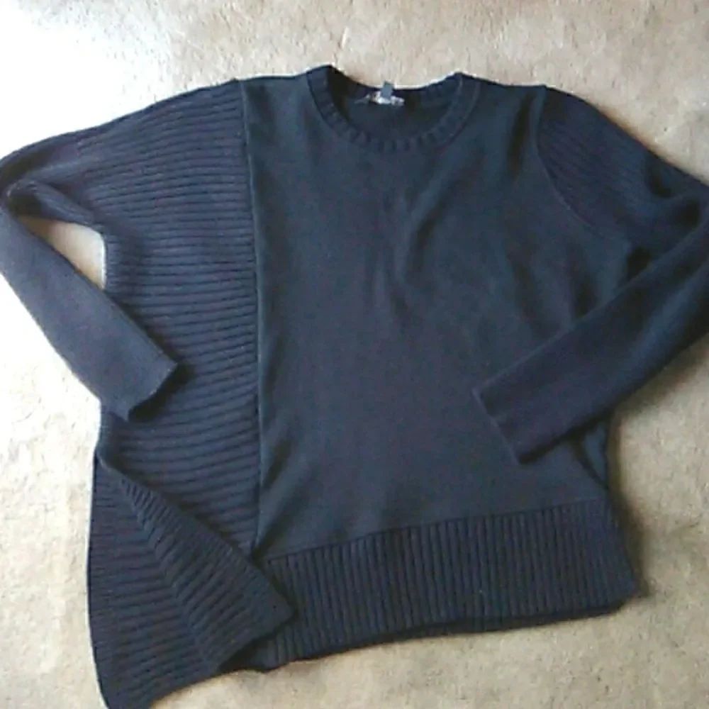 Athleta Sweater